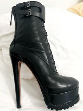 ALAIA AZZEDINE BLACK LEATHER LACE UP PLATFORM ANKLE BOOTS SZ 39